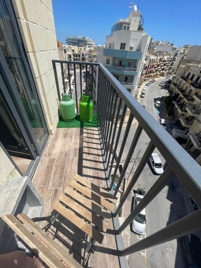 Industrial Charm Apartment *