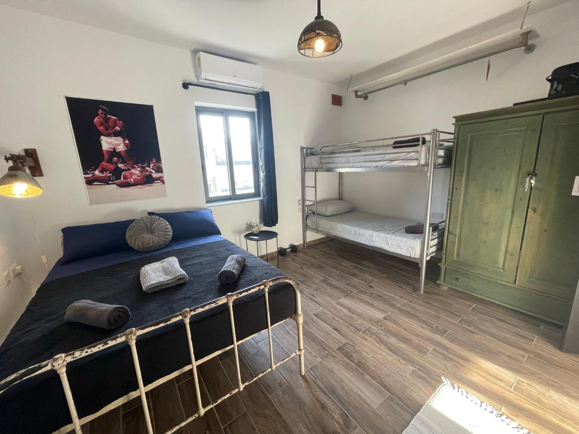 Industrial Charm Apartment St. Paul's Bay