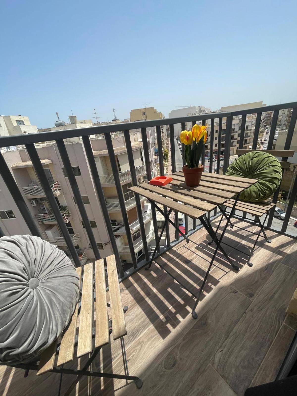 Industrial Charm Apartment St. Paul's Bay